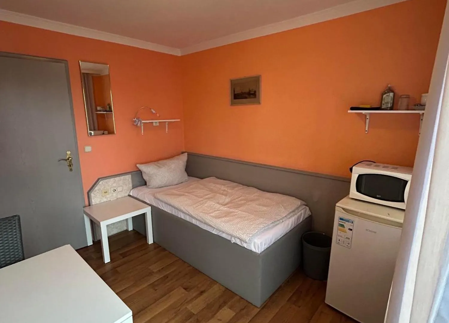 Low Budget Aubing Apartmenthostel Aub 162 Munich