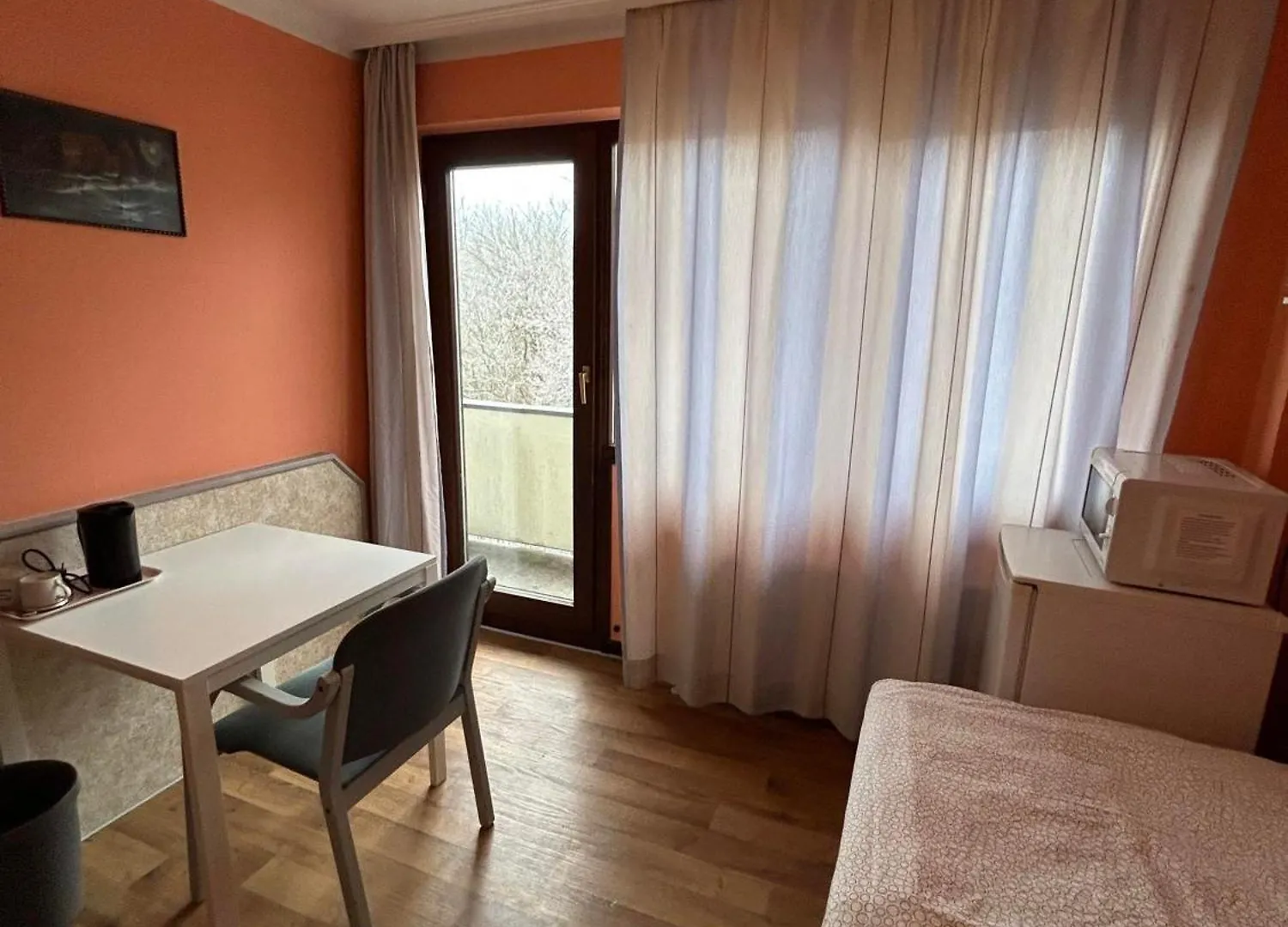 Hostel Low Budget Aubing Apartmenthostel Aub 162 Munich