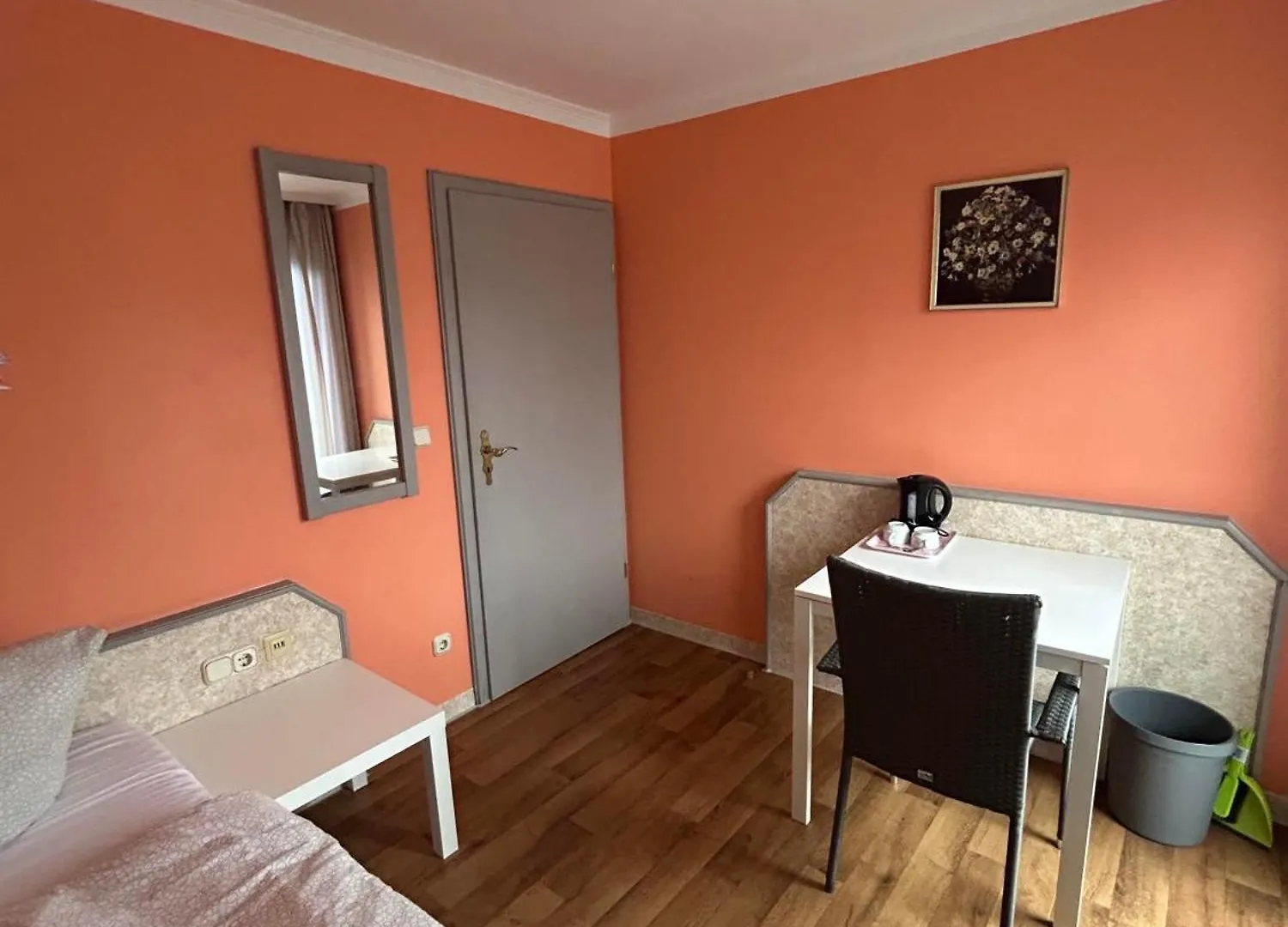 Low Budget Aubing Apartmenthostel Aub 162 Munich Germany