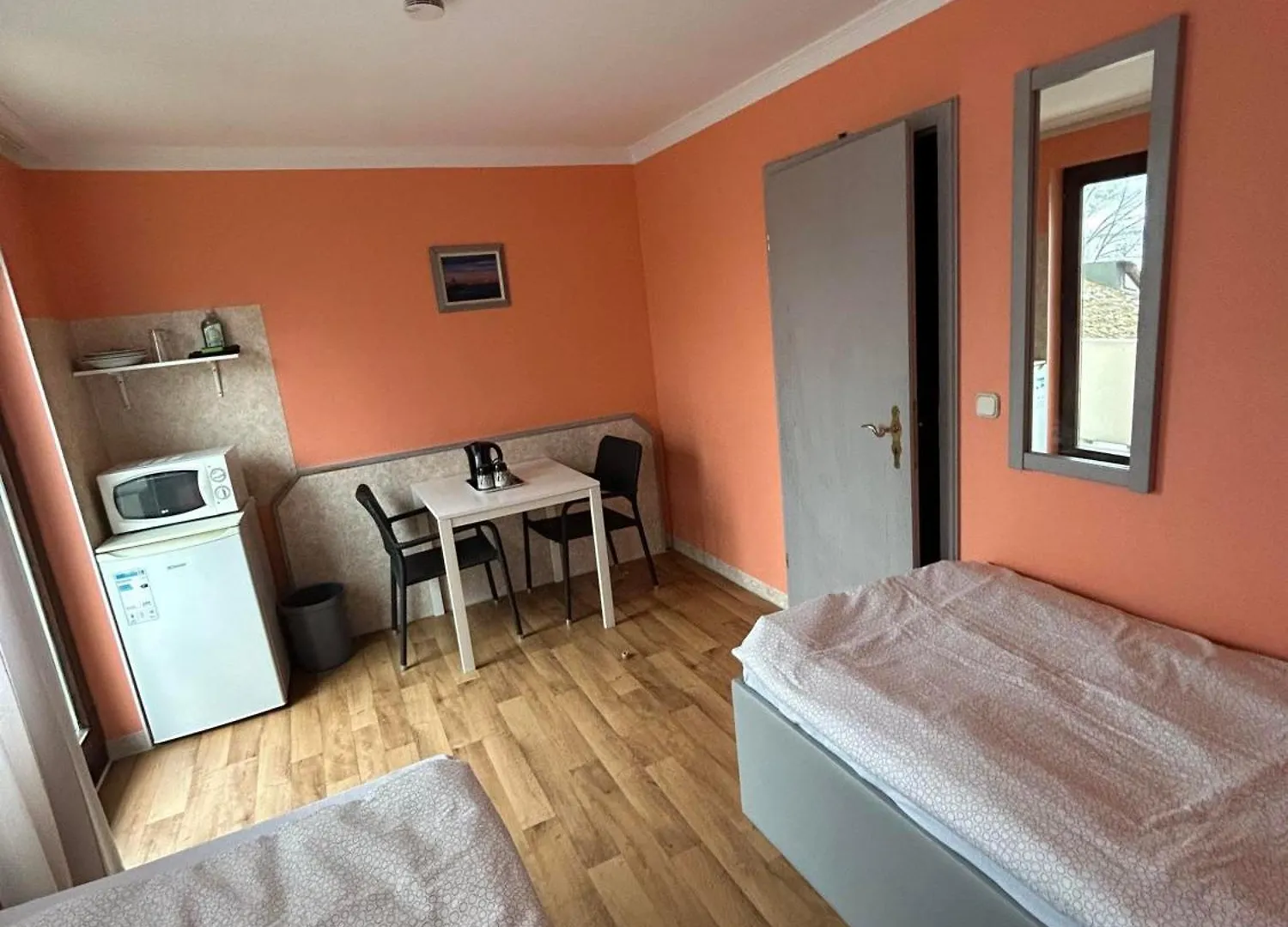Low Budget Aubing Apartmenthostel Aub 162 Munich Hostel