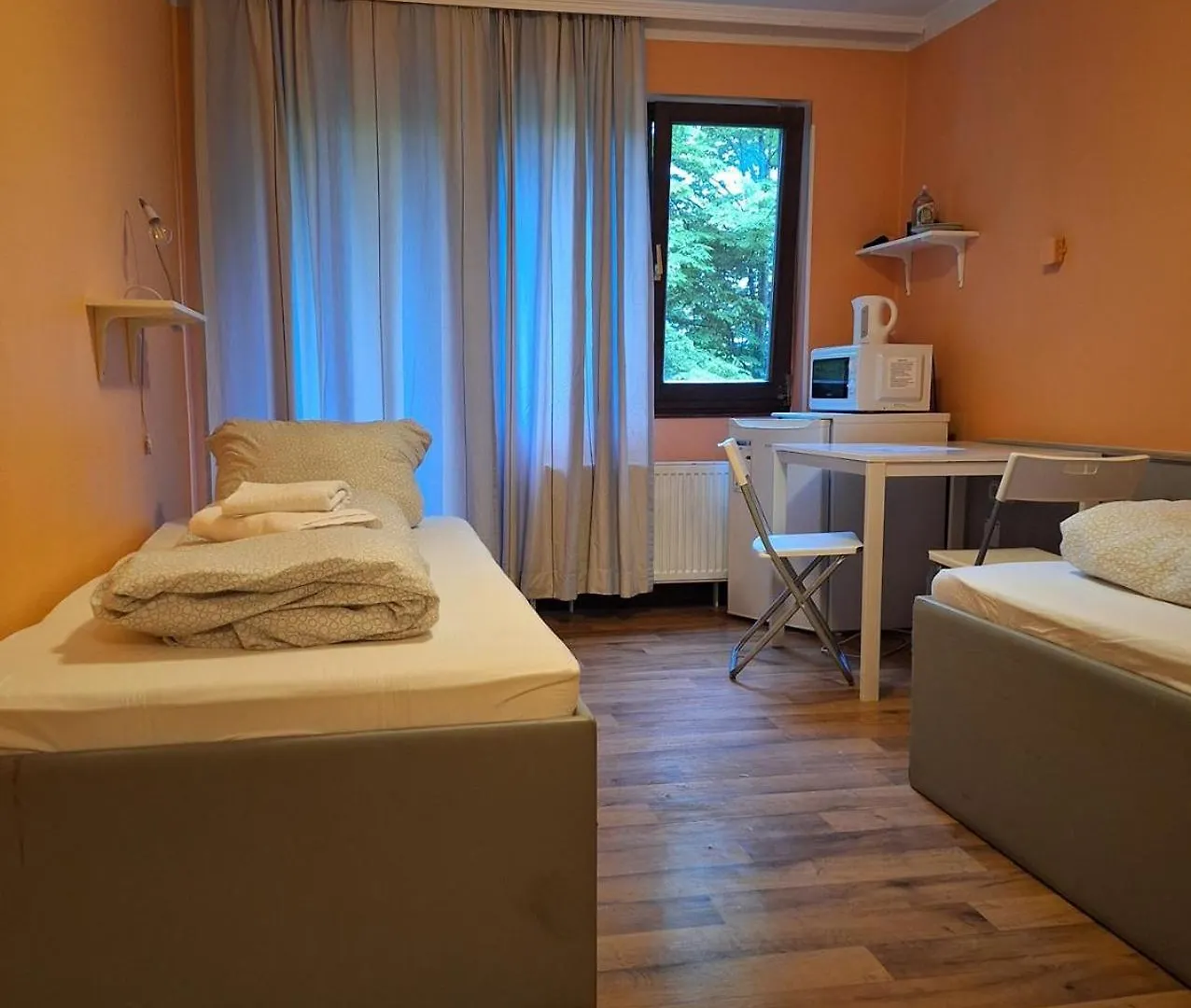 Low Budget Aubing Apartmenthostel Aub 162 Munich Germany