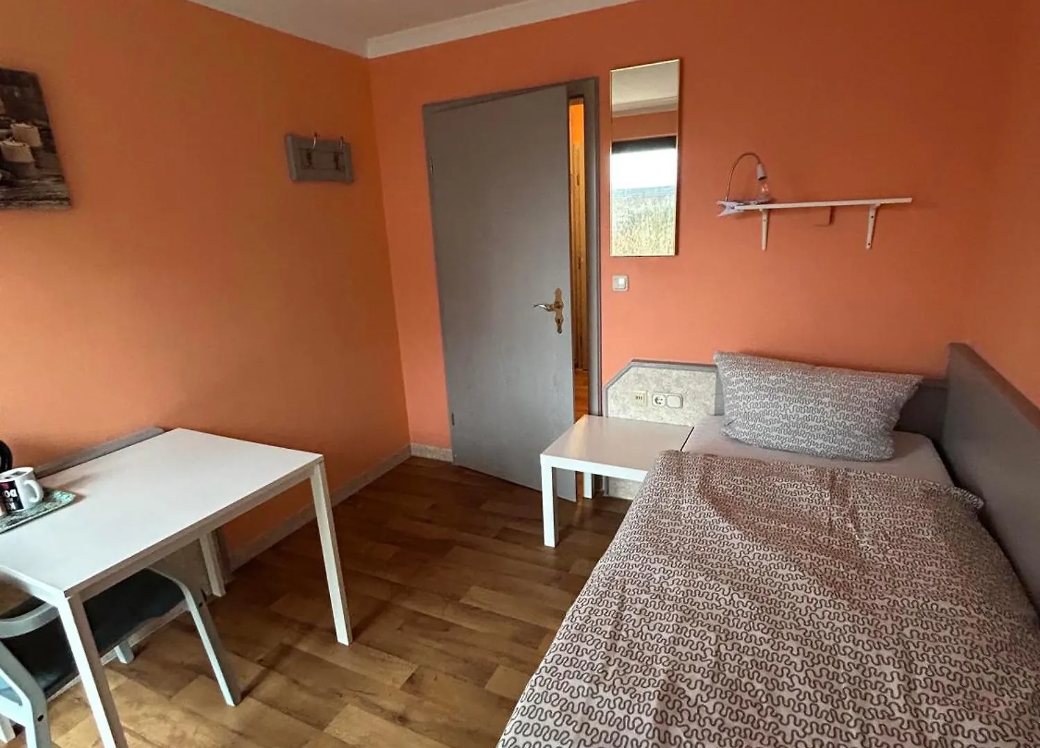 Low Budget Aubing Apartmenthostel Aub 162 Münih 0*,  Almanya