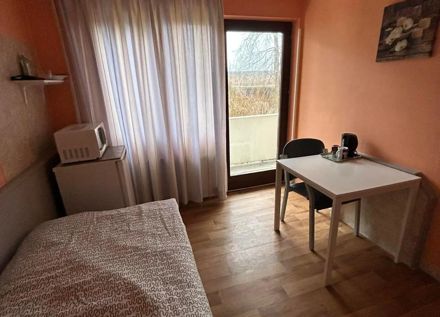 Hostel Low Budget Aubing Apartmenthostel Aub 162 Münih Almanya