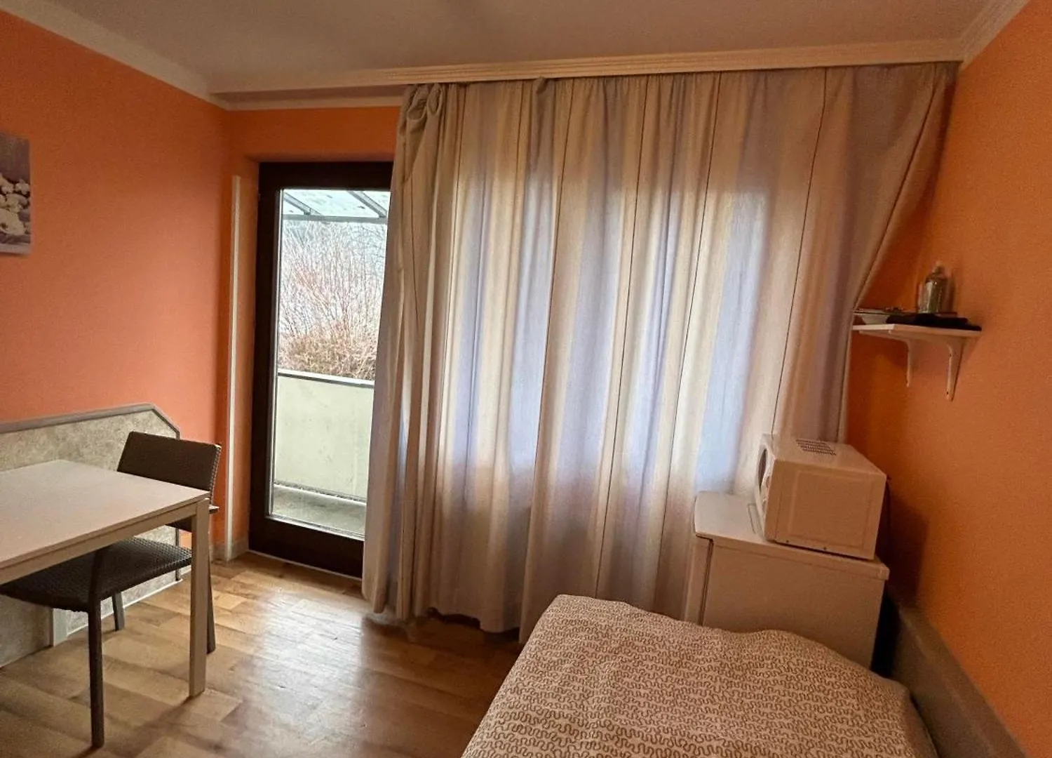 Low Budget Aubing Apartmenthostel Aub 162 Münih Hostel