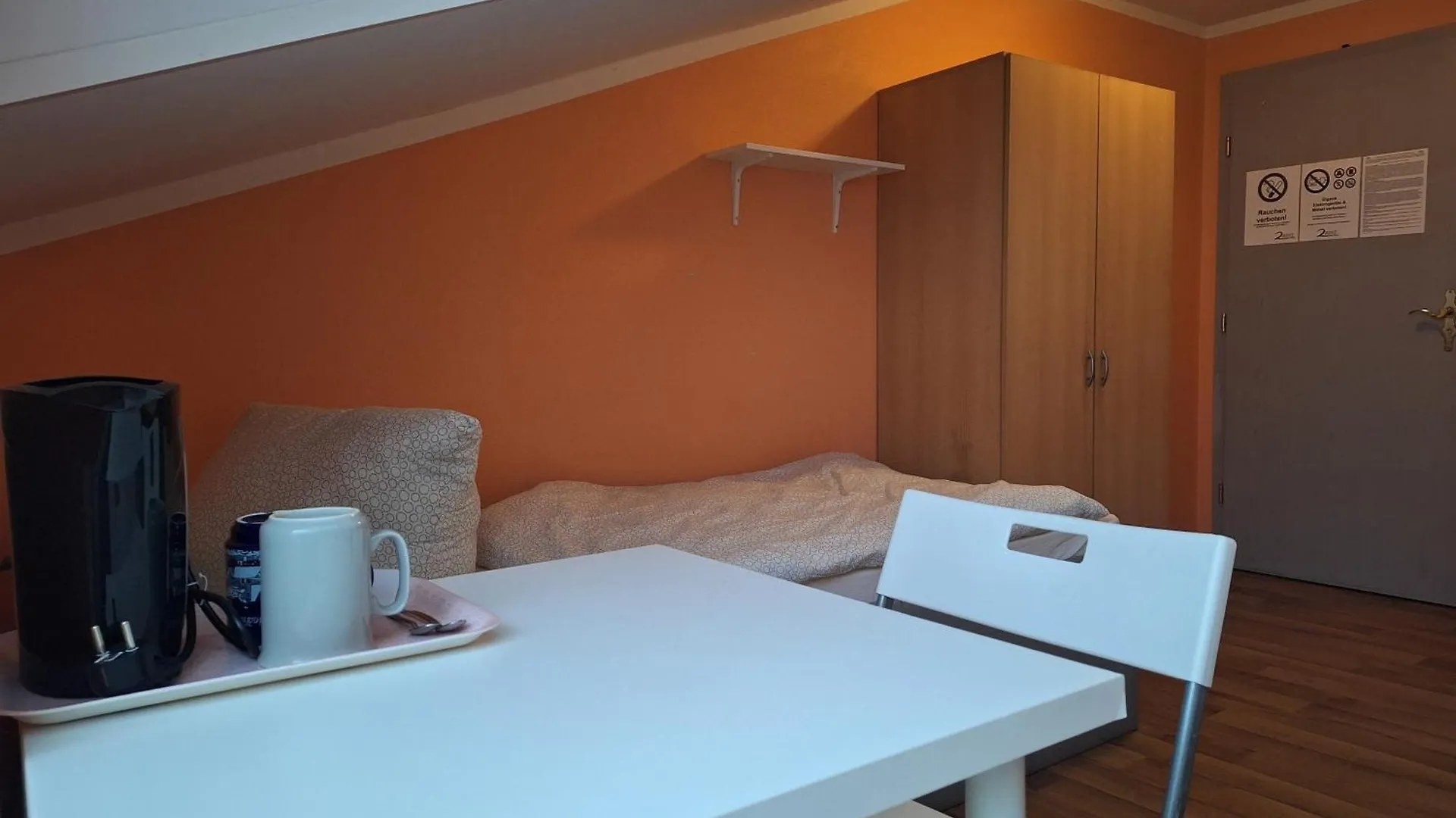 Low Budget Aubing Apartmenthostel Aub 162 Münih Hostel