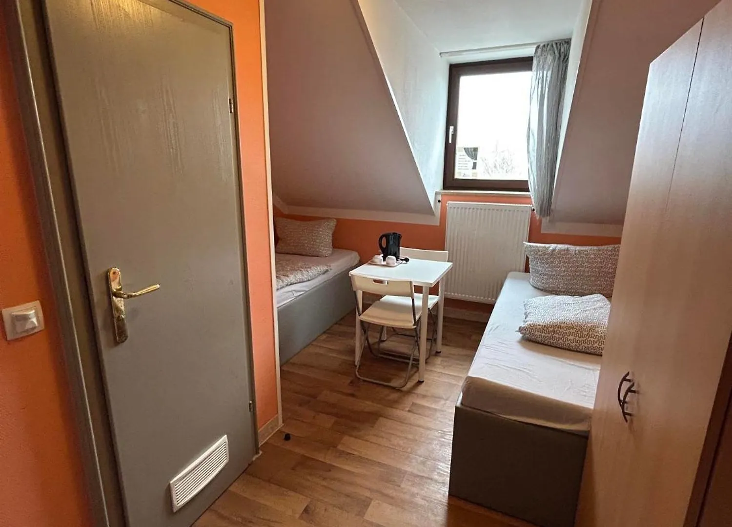 Hostel Low Budget Aubing Apartmenthostel Aub 162 Münih