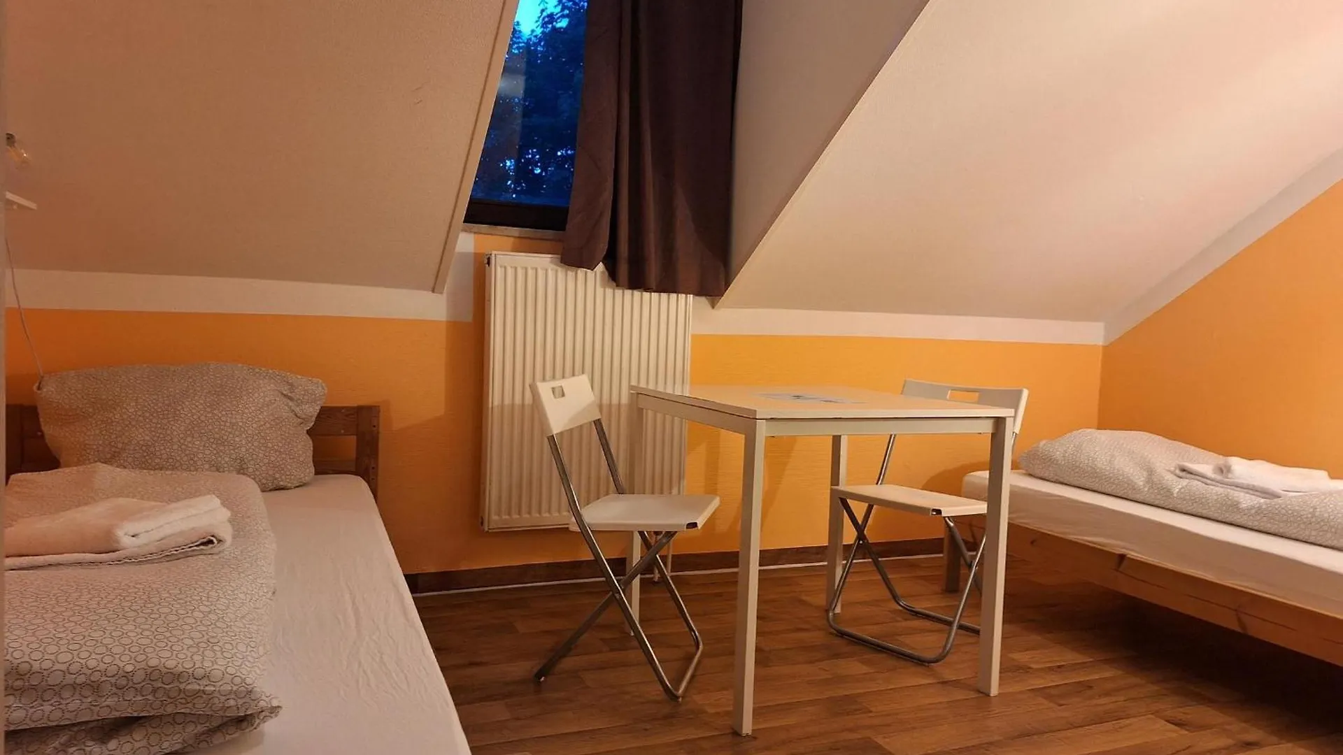 Low Budget Aubing Apartmenthostel Aub 162 Münih 0*,  Almanya