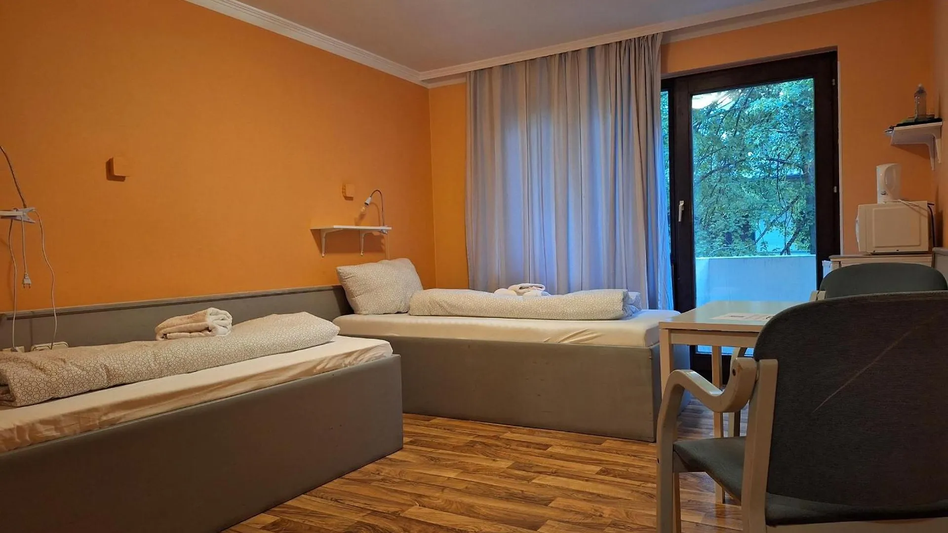 Hostel Low Budget Aubing Apartmenthostel Aub 162 Münih