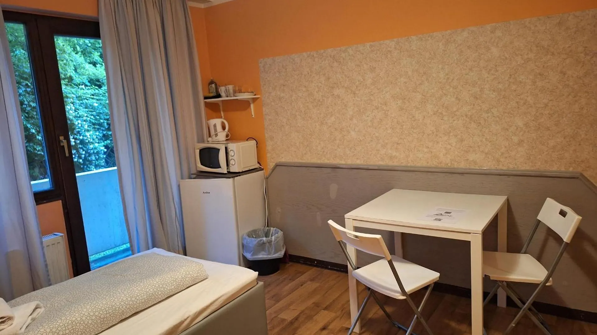 Hostel Low Budget Aubing Apartmenthostel Aub 162 Münih