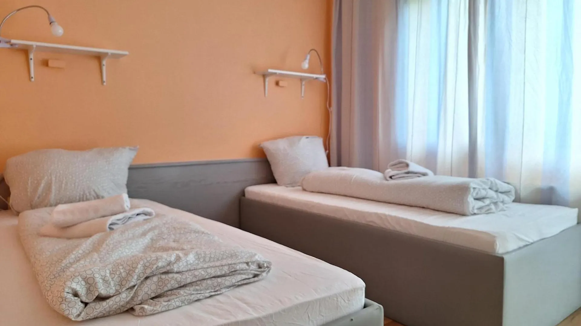 Low Budget Aubing Apartmenthostel Aub 162 Münih Hostel