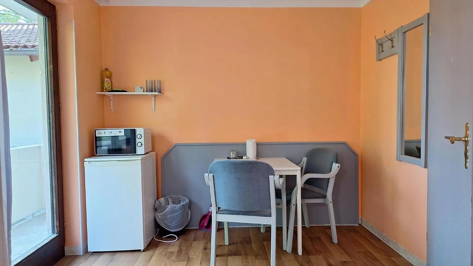 Hostel Low Budget Aubing Apartmenthostel Aub 162 Münih